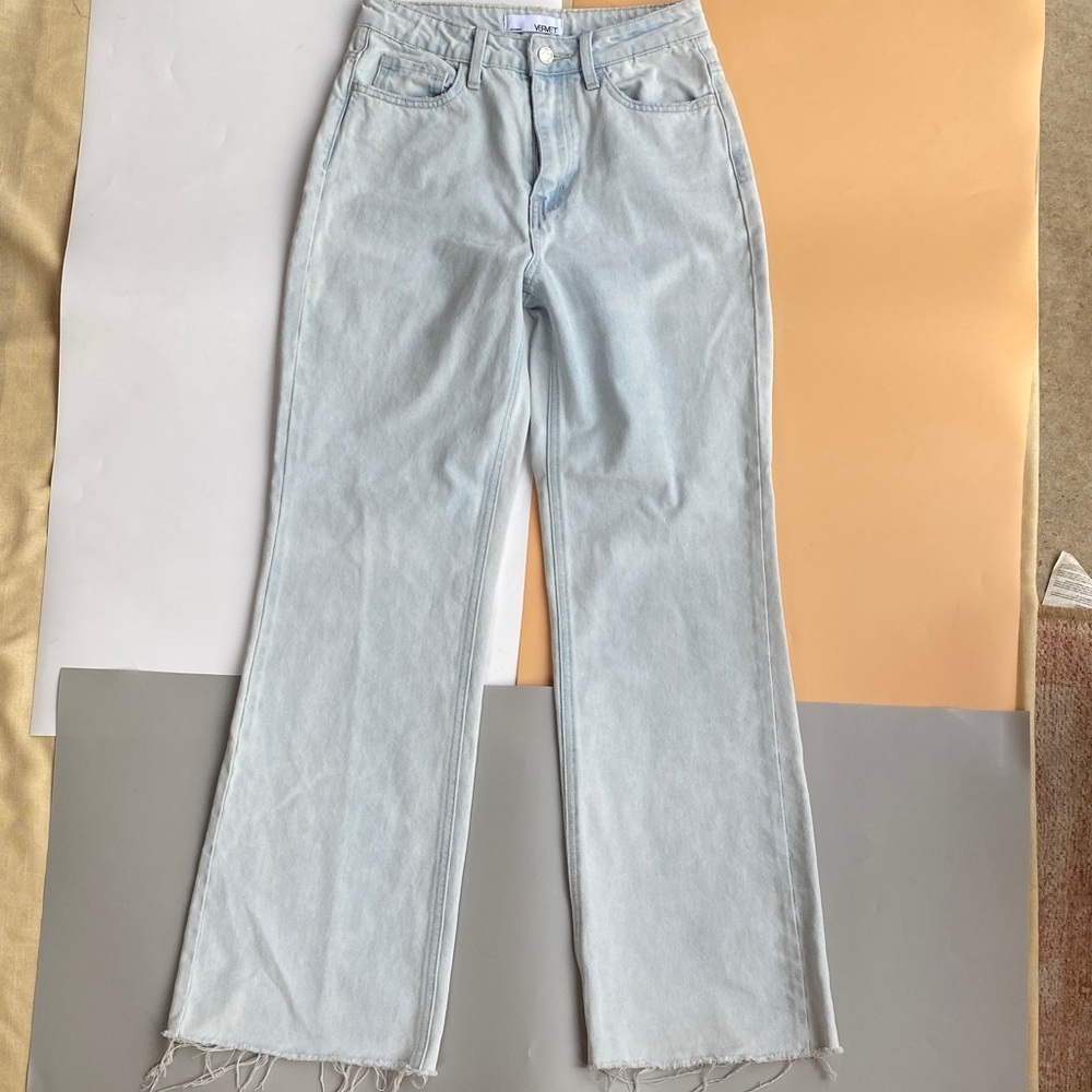 Everyday High-Rise Light Wash Wide-Leg Jeans - Picture 1 of 4